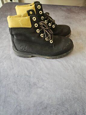 Black Timberland Boots Women Size 6 (see desc)
